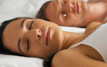 Uykuya Dalarken Sıçrama Hissi Nedir?